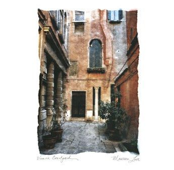 Venice Courtyard Online